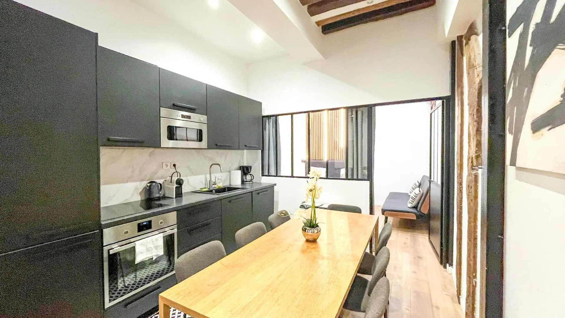 Lejlighed Urban Flat 67 - Spacious Flat In Central Paris Frankrig